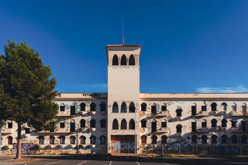 Del olvido al latido: cómo los edificios vacíos se convierten en el corazón de sus comunidades